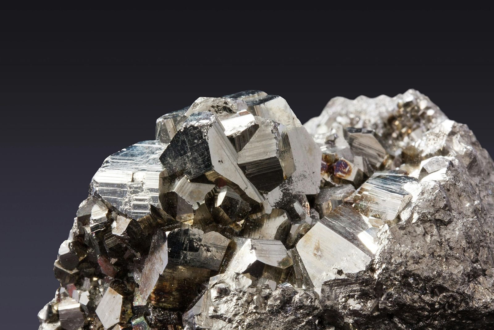Minerales críticos: la riqueza que aún no sabemos construir.
