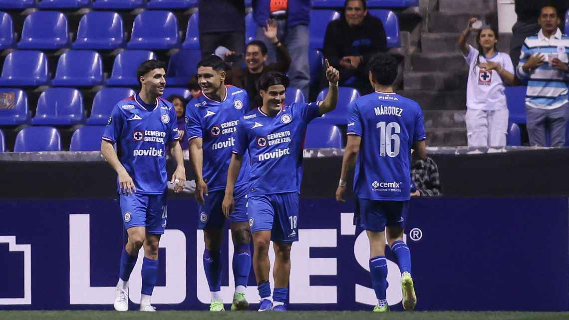 Cruz Azul golea a Vancouver y avanza con autoridad a octavos de la Concacaf Champions Cup
