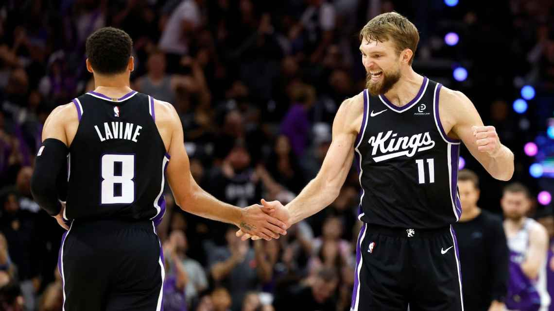 Kings confirman el fin de temporada para Sabonis y LaVine tras someterse a cirugías