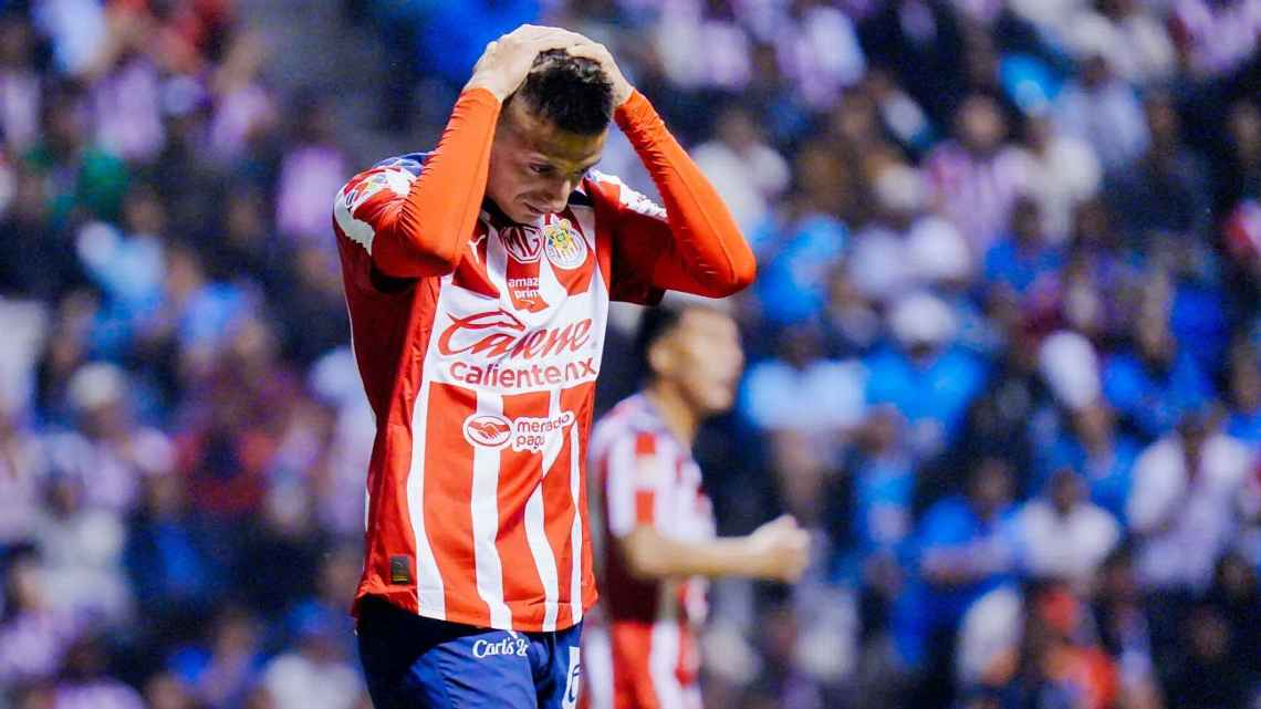 Chivas tropieza contra un rival de zona alta y ahora enfrenta un crucial desafío