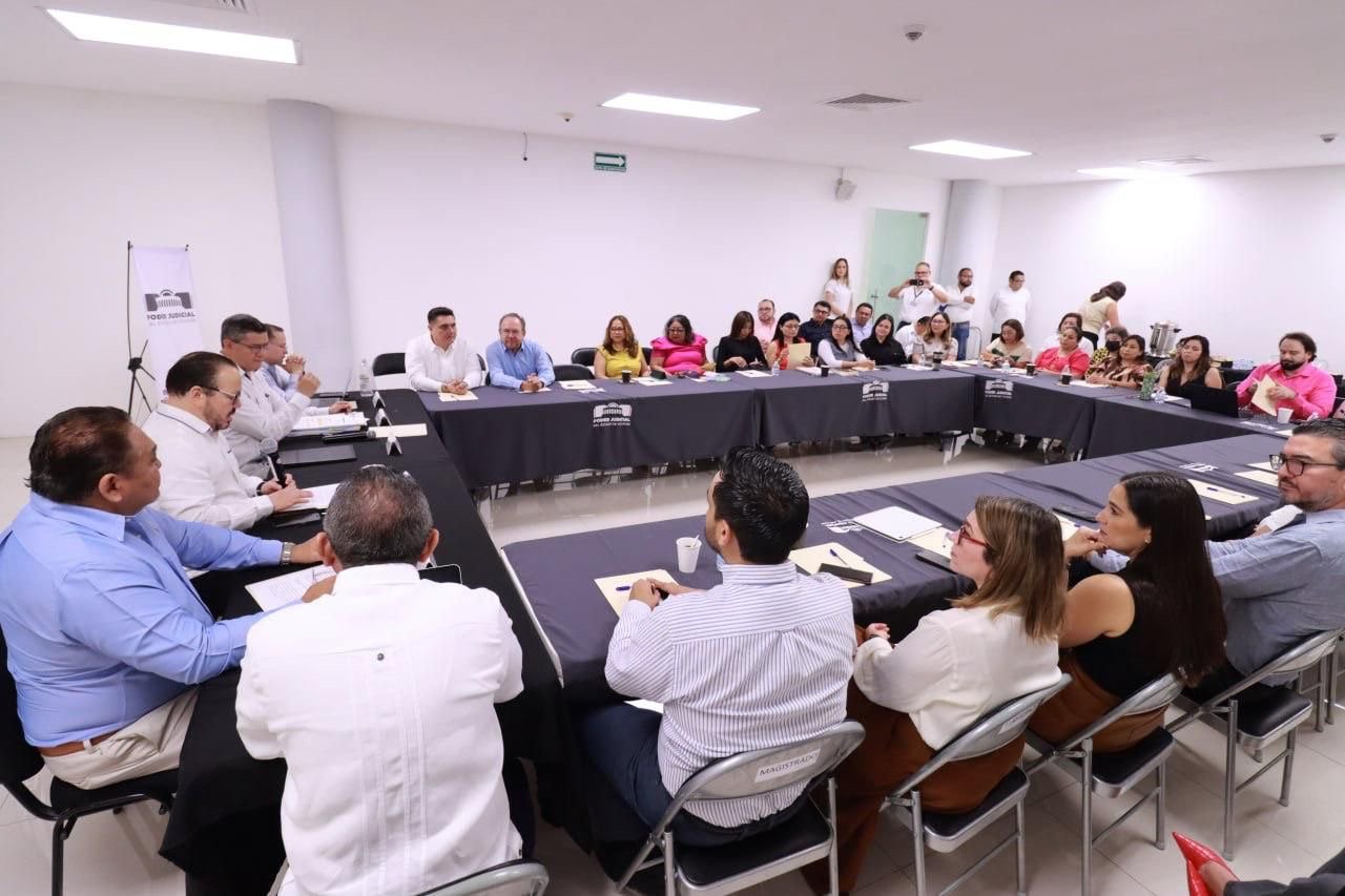 Intercambian criterios para fortalecer la seguridad y la justicia en Yucatán