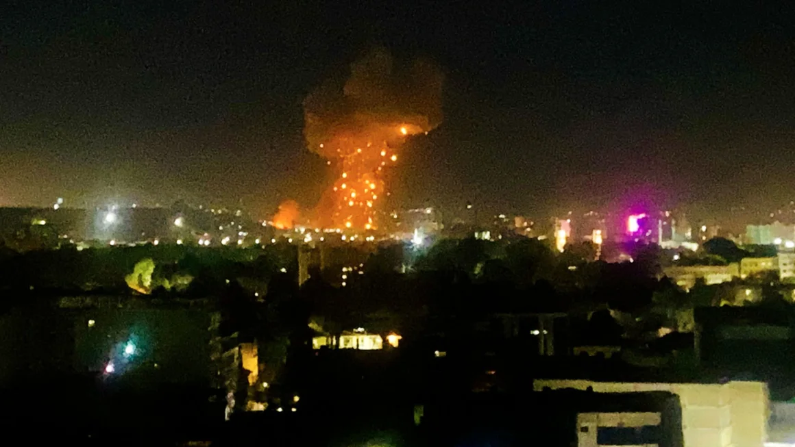 Afganistán denuncia ataque a hospital en Pakistán y eleva la tensión regional