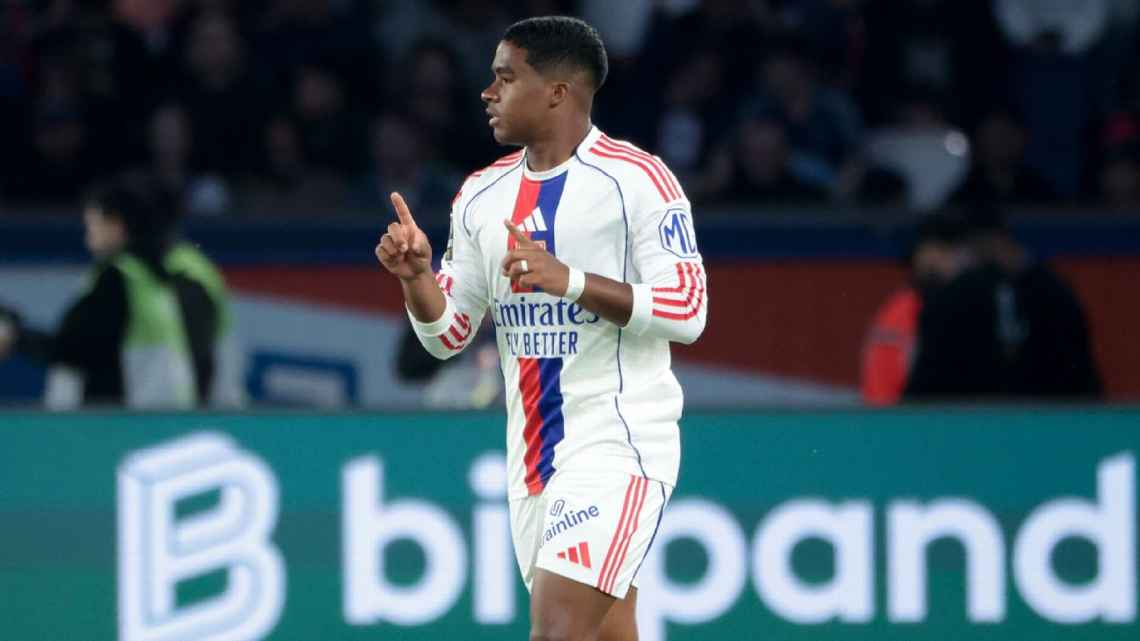 Endrick responde con fútbol y silencio a las críticas en triunfo clave ante PSG