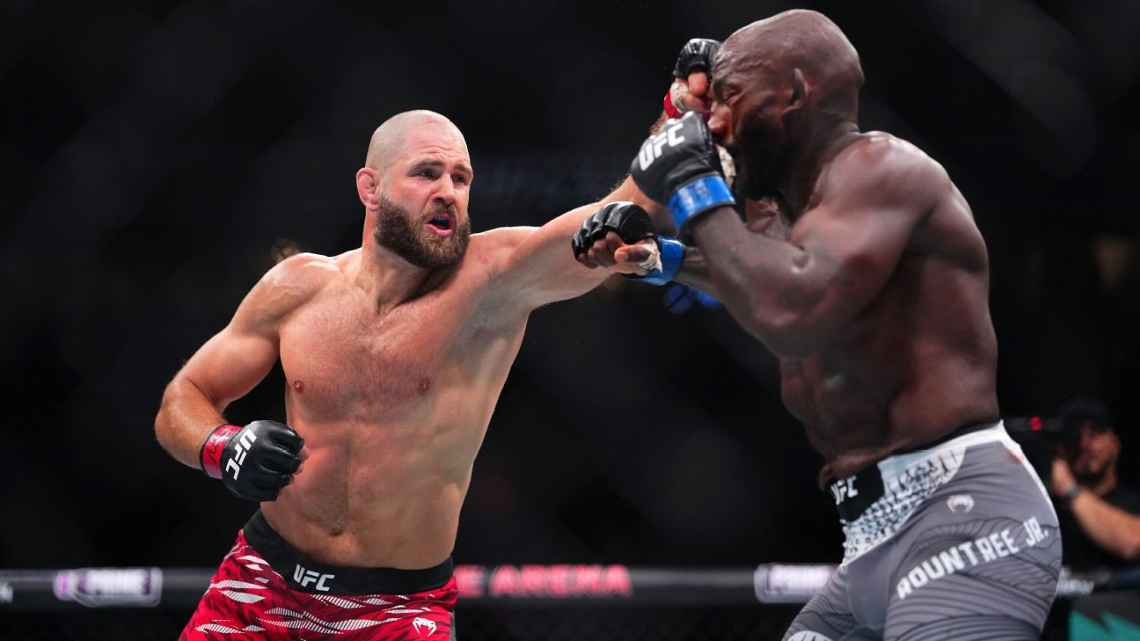 UFC 327: Jiří Procházka busca recuperar el trono en una noche decisiva