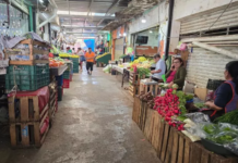 Mérida condona recargos a locatarios de mercados para impulsar regularización