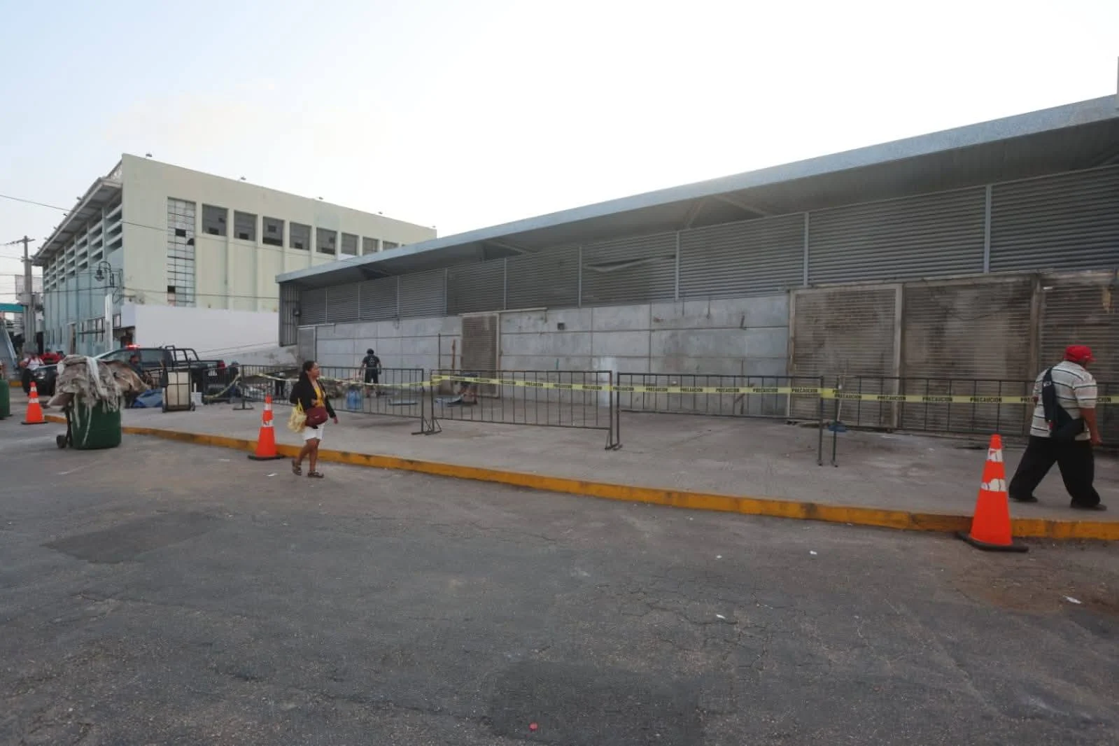 Retiran 45 puestos ambulantes en el mercado Lucas de Gálvez y liberan vialidades en el Centro de Mérida