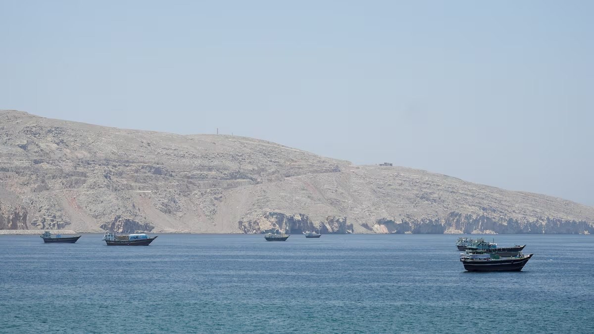 Irán crea organismo para controlar el tránsito en el estrecho de Ormuz y plantea cobro de peajes en riales