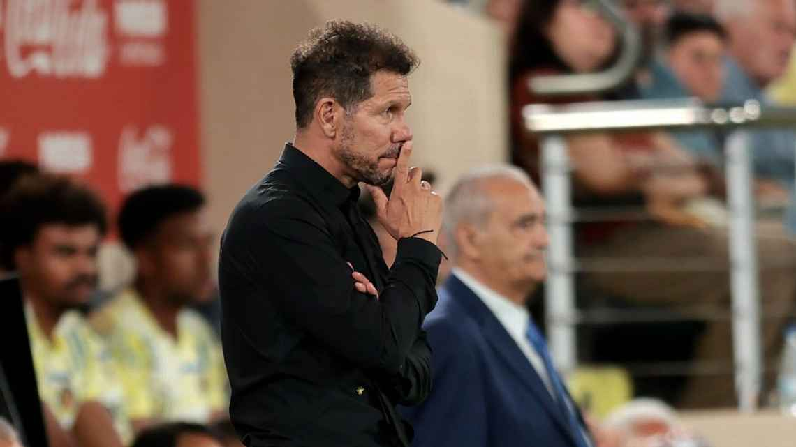 Simeone deja en manos de Julián Álvarez la decisión sobre su futuro en Atlético de Madrid
