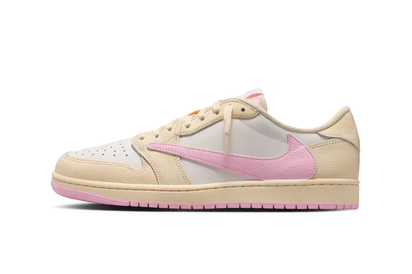 Travis Scott y Jordan Brand preparan el lanzamiento del Air Jordan 1 Low OG SP “Sail/Shy Pink”