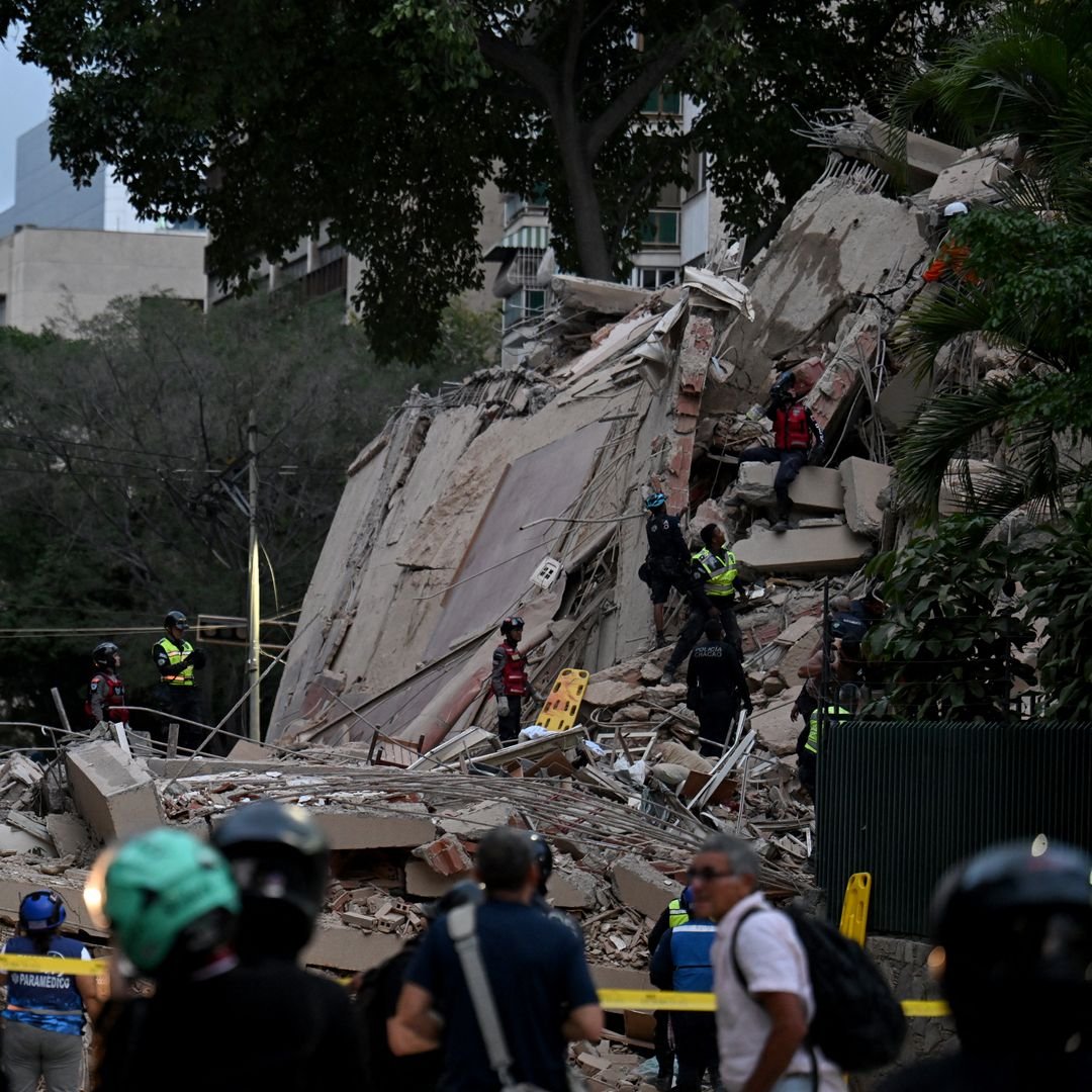 Terremoto de magnitud 7.5 sacude Venezuela; colapsan edificios y activan operativo de emergencia