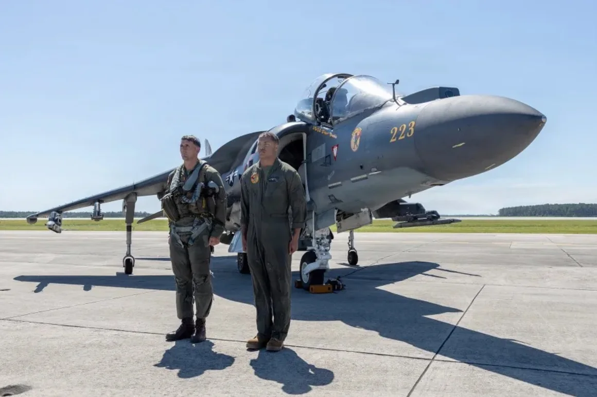 Estados Unidos despide al Harrier, el icónico avión de combate de despegue vertical