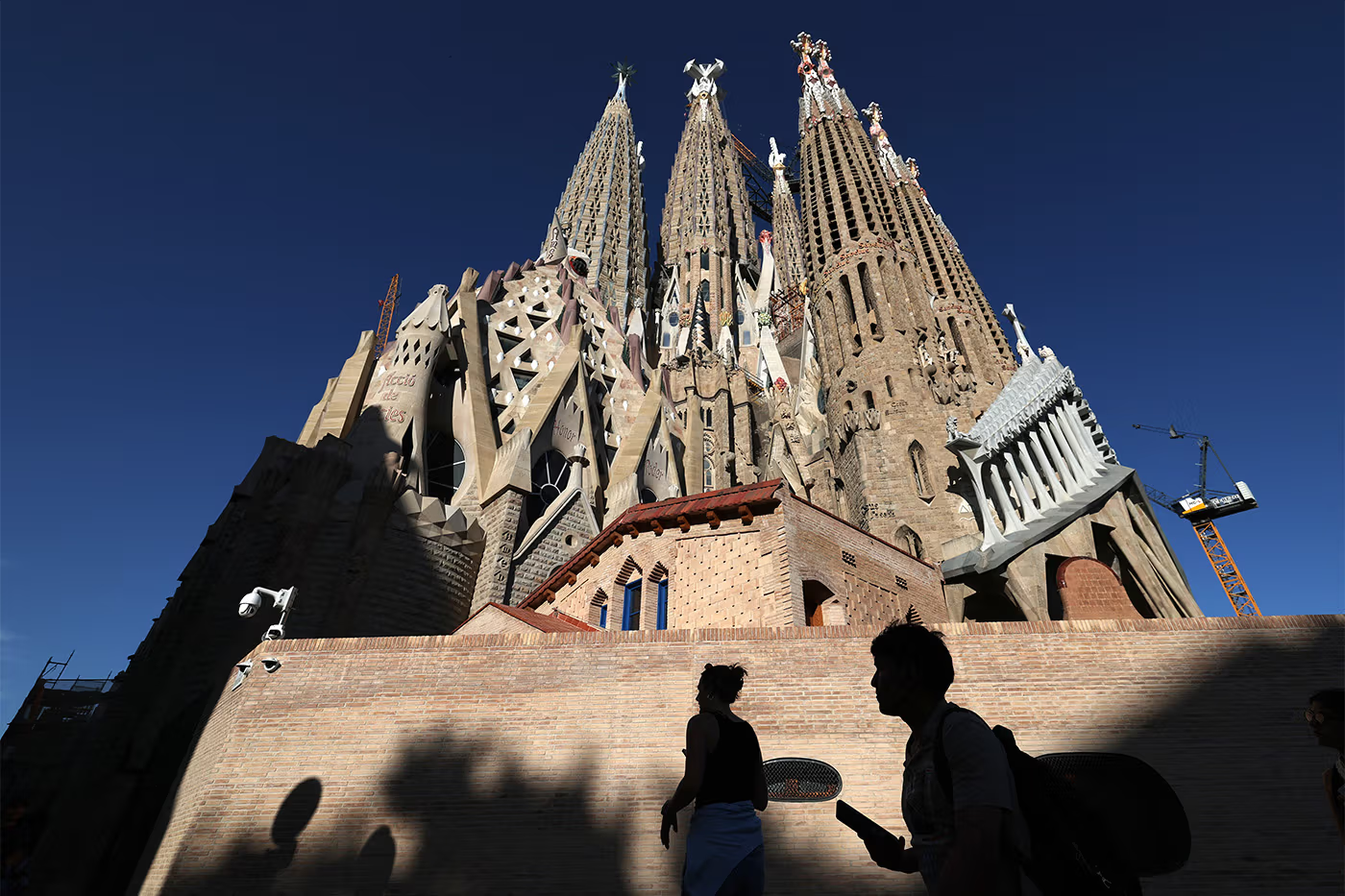 La obra maestra de Gaudí culmina su torre más alta tras 144 años de construcción