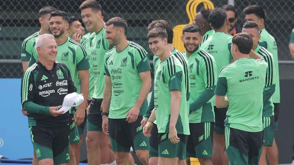 Javier Aguirre analiza quién será el capitán de México ante Sudáfrica en el Mundial 2026