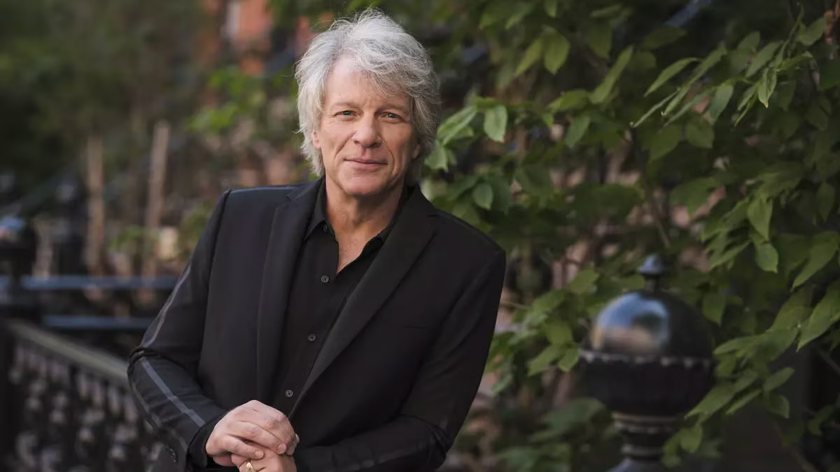 Jon Bon Jovi vuelve al escenario tras superar una delicada cirugía vocal