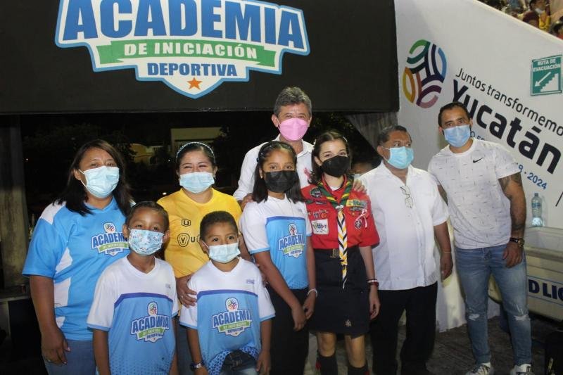 Realiza recorrido deportivo la Gobernadora por un Día