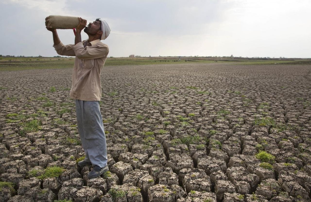 Dura sequía en centro de India golpea a millones de personas
