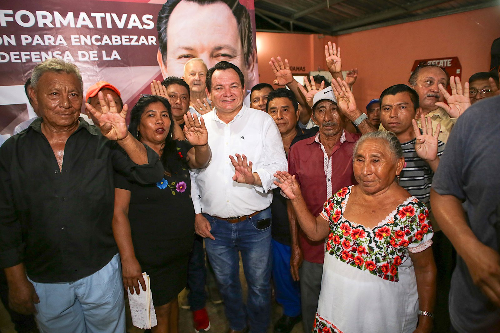 “Huacho” Díaz Mena recibe respaldo de la militancia y simpatizantes de Espita