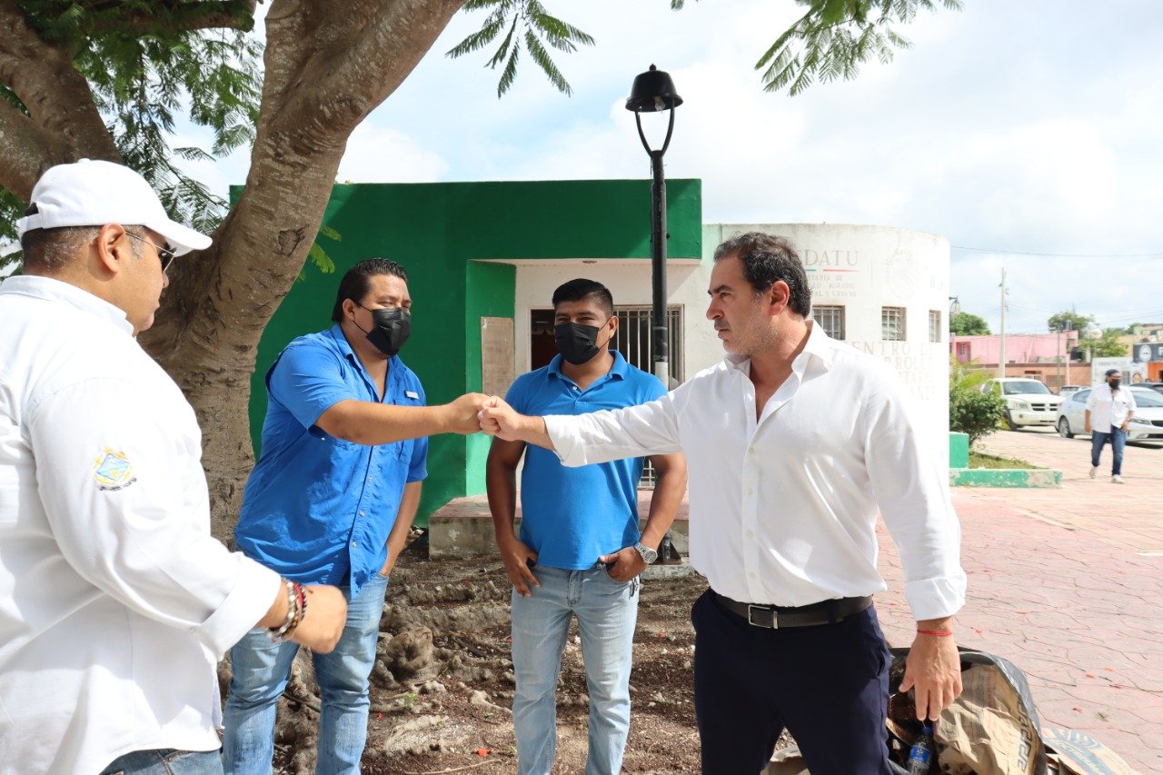 Julián Zacarías supervisa avance de obras en Flamboyanes