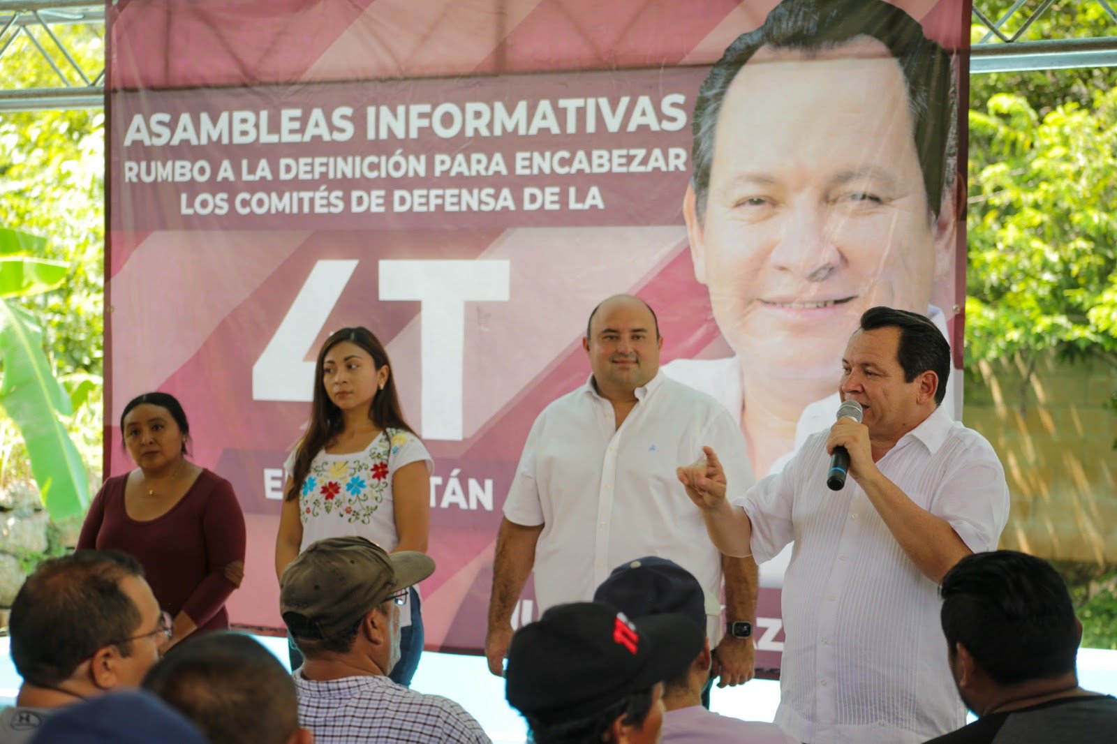 Díaz Mena arranca en Oxkutzcáb las asambleas informativas que realizará por todo el estado