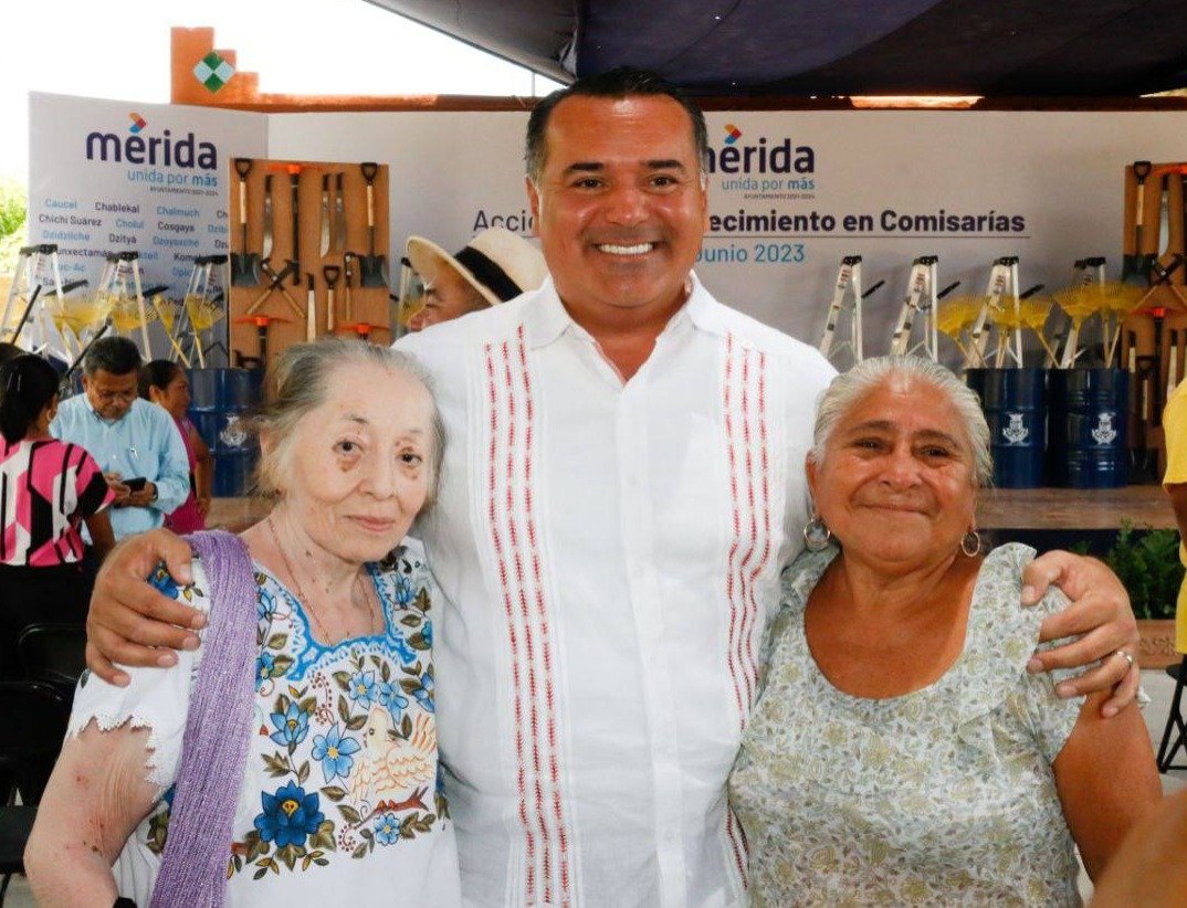 Renán Barrera trabaja de la mano con las y los comisarios en la mejora de los espacios públicos
