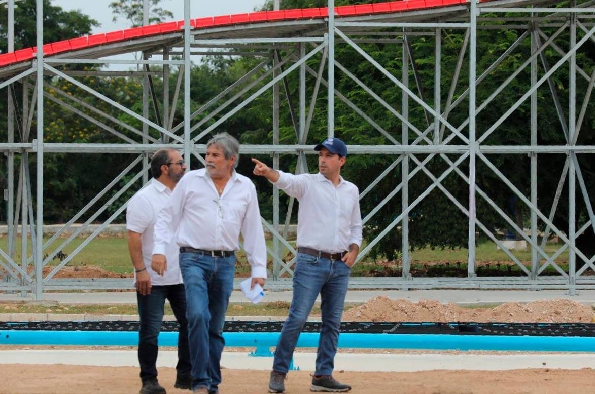Gobernador Mauricio Vila supervisa renovación de la unidad deportiva del sur 'Henry Martín' con inversión histórica