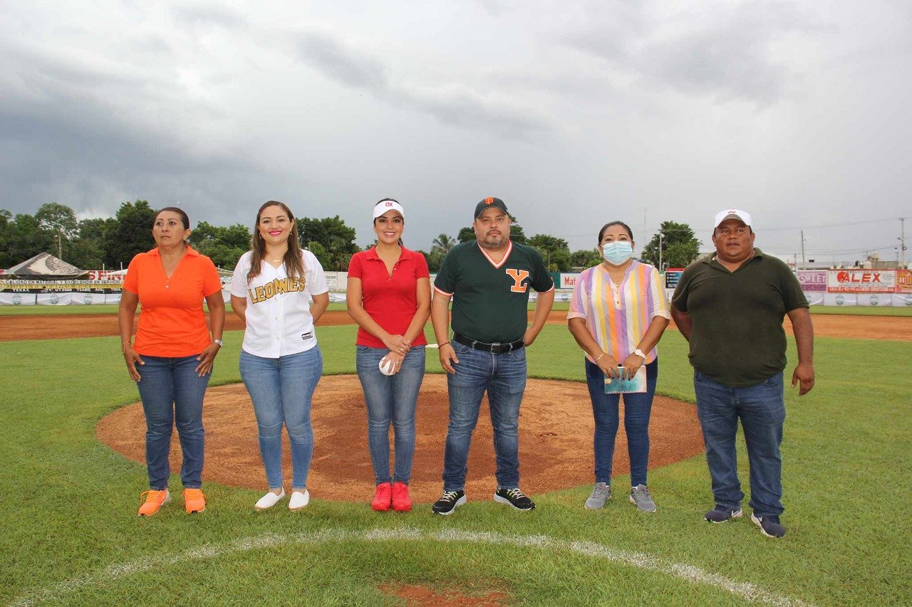 Alcalde de Oxkutzcab, ofrece espectáculo deportivo