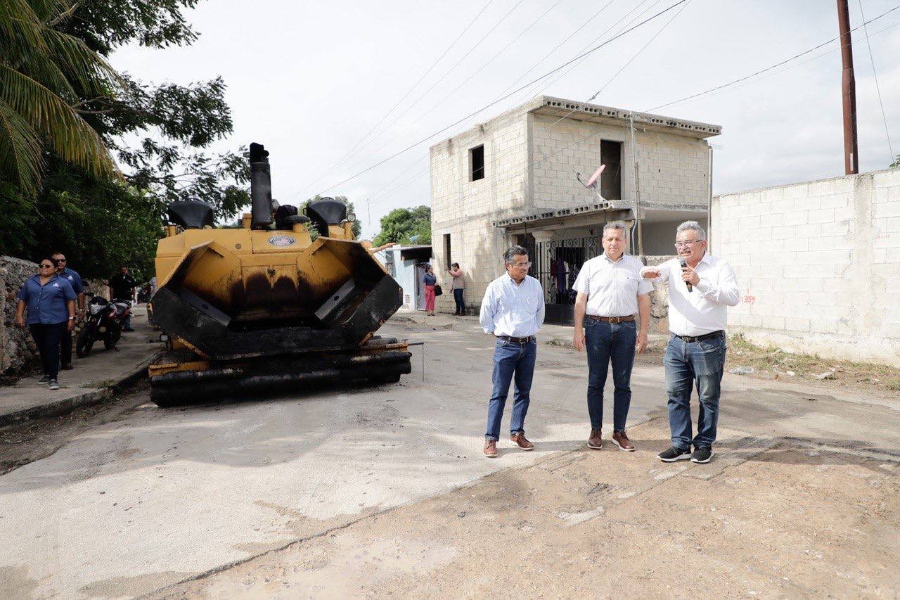 El Ayuntamiento de Mérida refuerza el mantenimiento y construcción de vialidades en todo el Municipio
