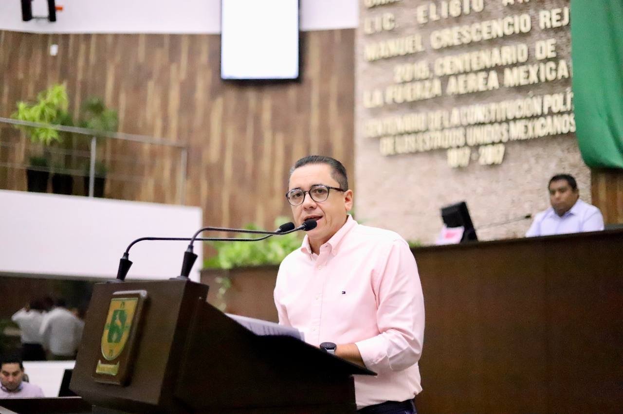 Presentan iniciativa para declarar el “2023, Bicentenario del Congreso del Estado de Yucatán”