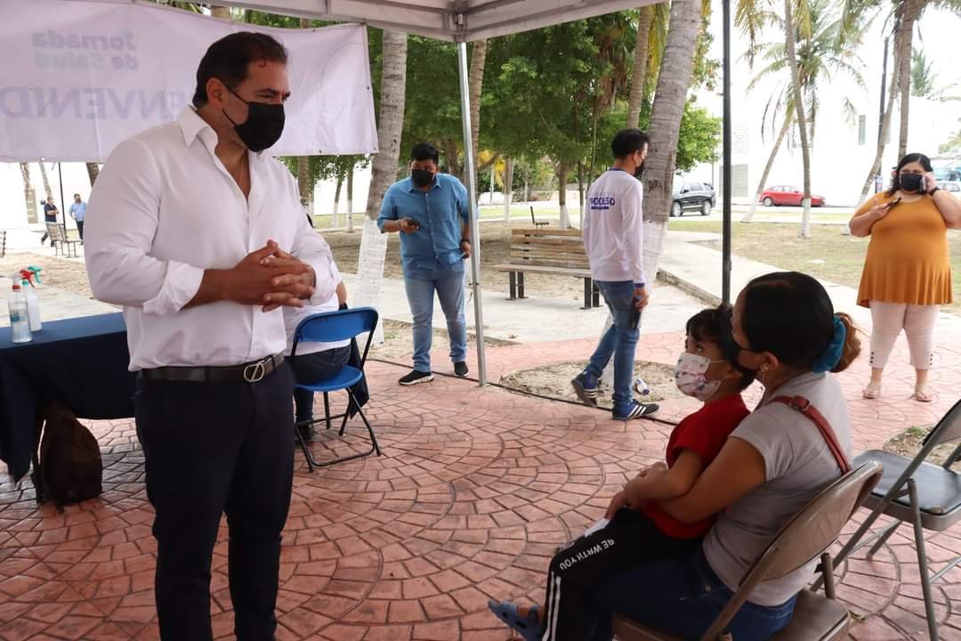Vecinos de Benito Juárez acuden a la “Jornada de Salud”
