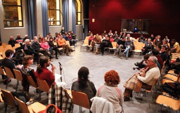 Algo más que palabras Algo más que palabras