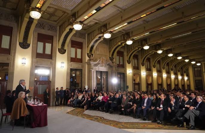 AMLO destinará 100 millones de pesos para personas con discapacidad