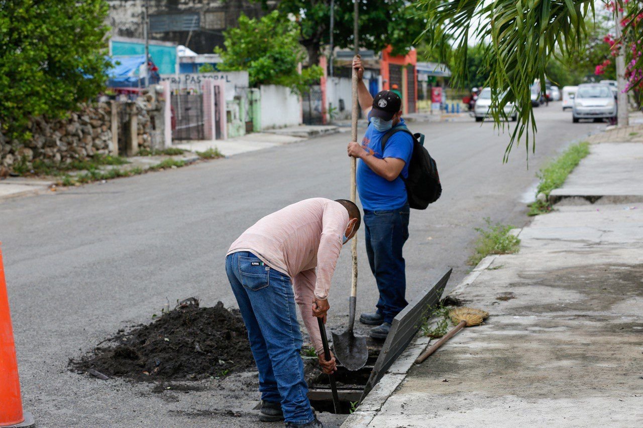 Despliega el Ayuntamiento de Mérida cuadrillas de trabajadores para evitar afectaciones por las lluvias
