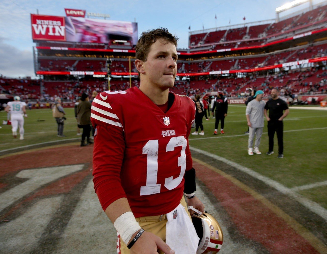 QB de playoffs promedian menos de 26 años
