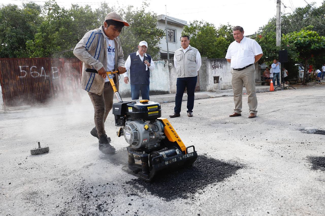 Renán Barrera trabaja en la rehabilitación integral de la infraestructura vial del Municipio