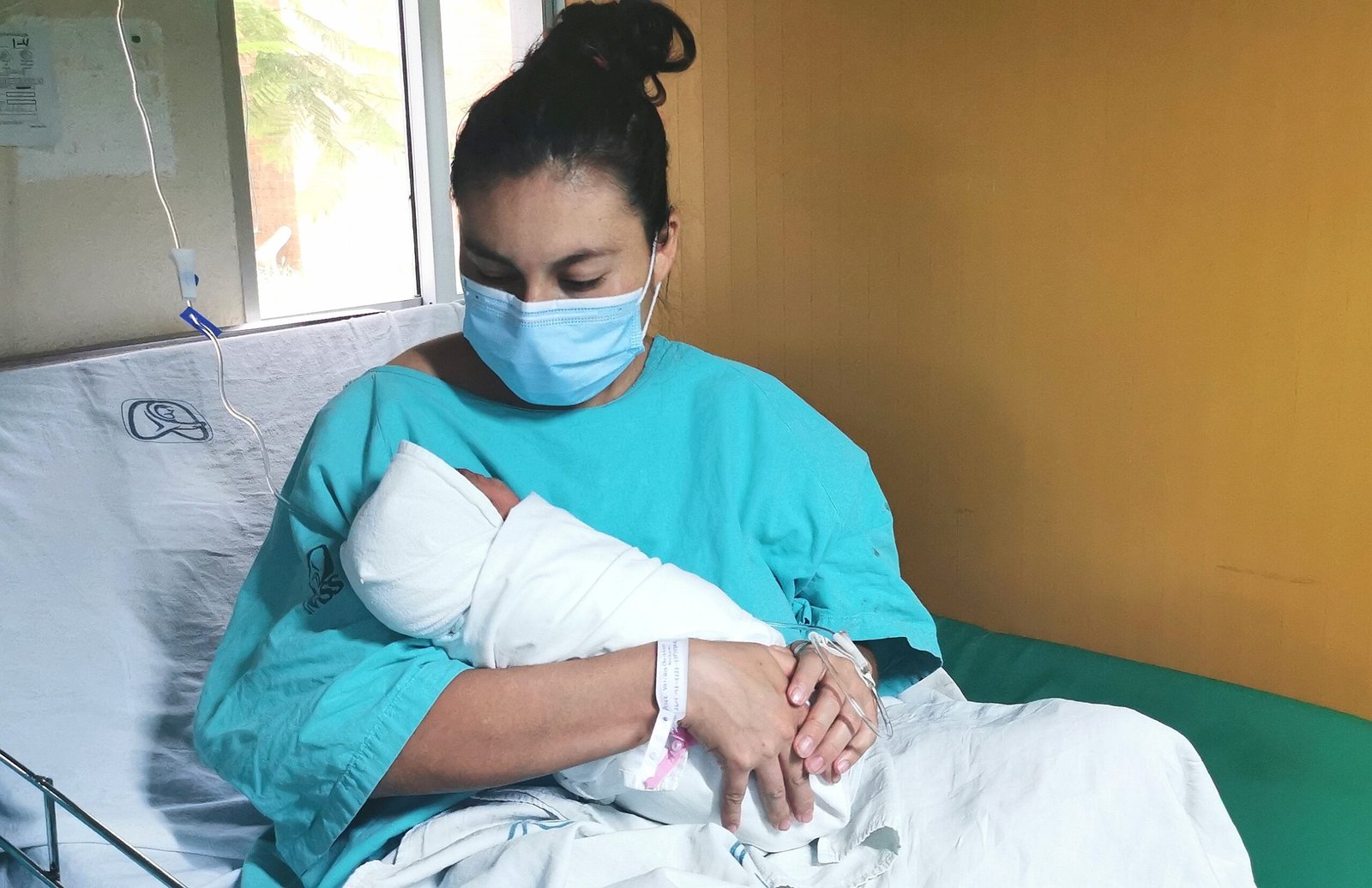 Invita IMSS a continuar con la lactancia materna y promueve medidas preventivas de COVID-19