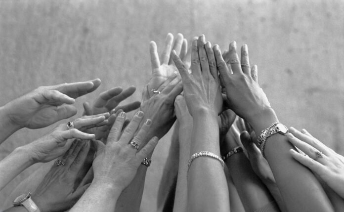 ENRIQUEciendo la noticia