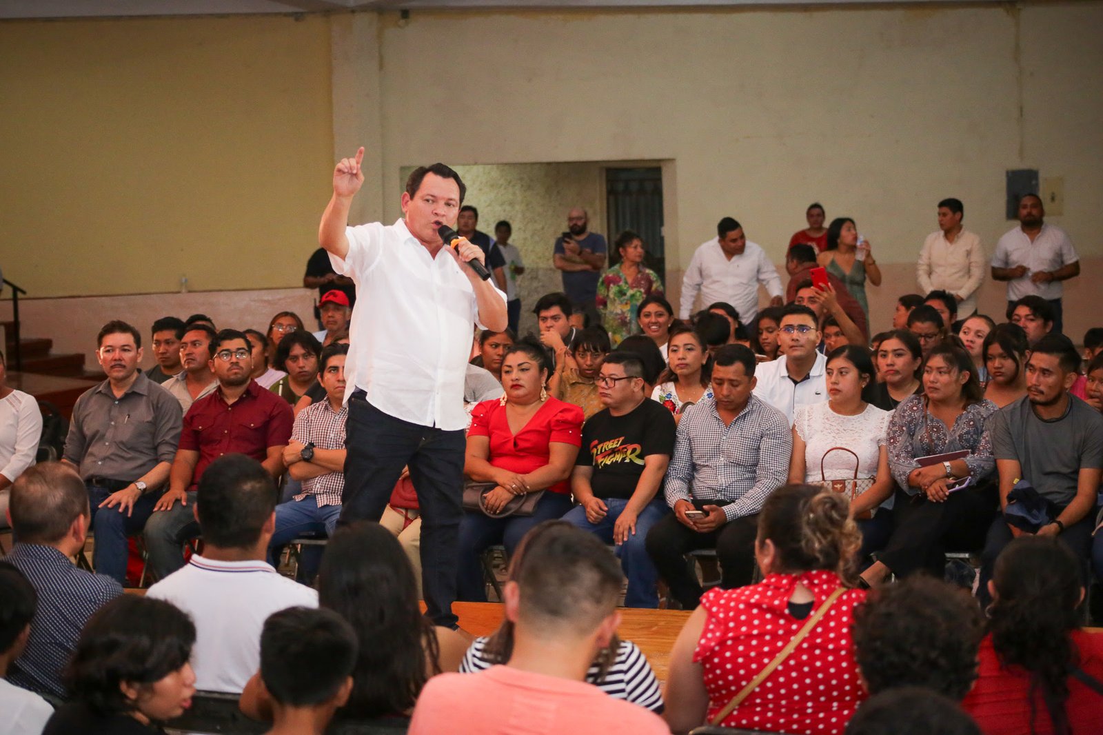 "Huacho" Díaz Mena convoca a los jóvenes a forjar nuevos liderazgos y consolidar la 4T en Yucatán