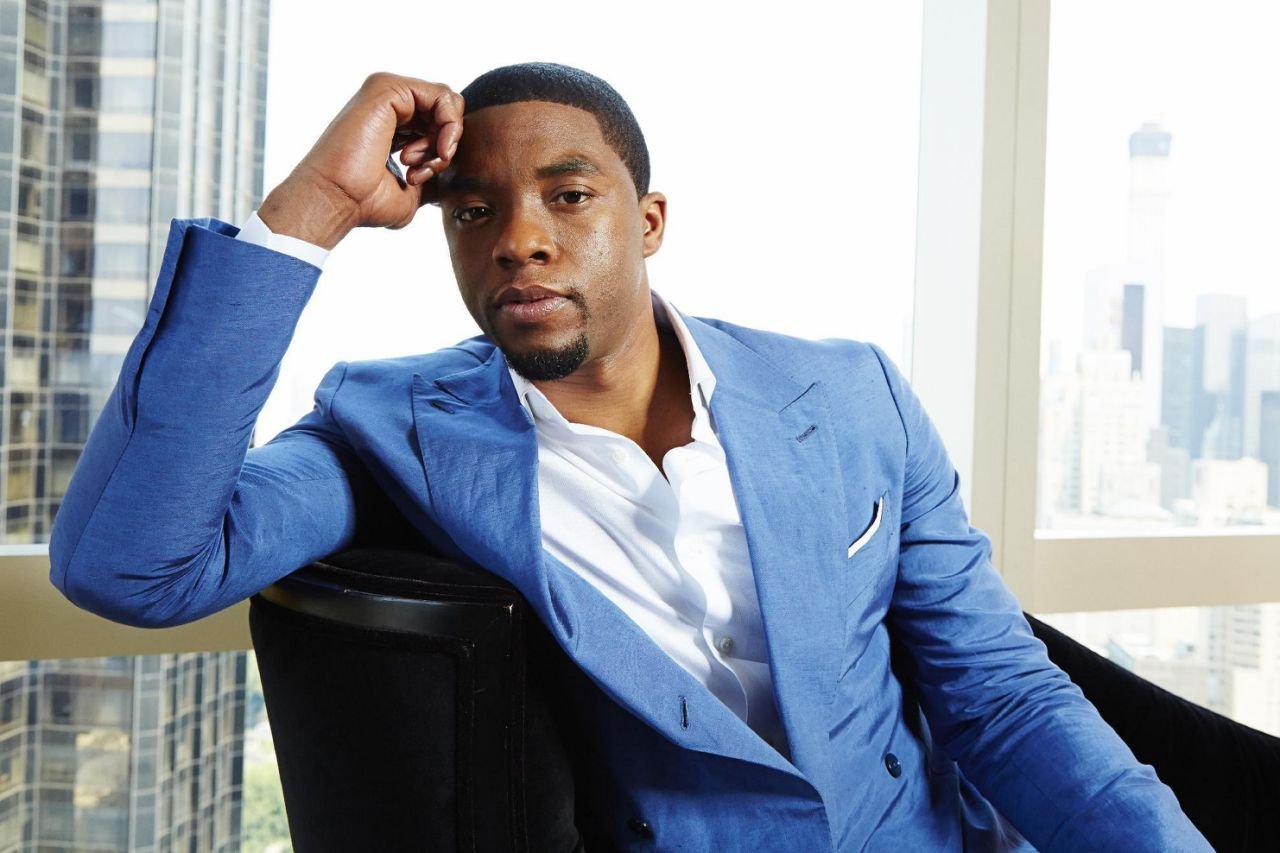 Chadwick Boseman sigue siendo superhéroe como Black Panther