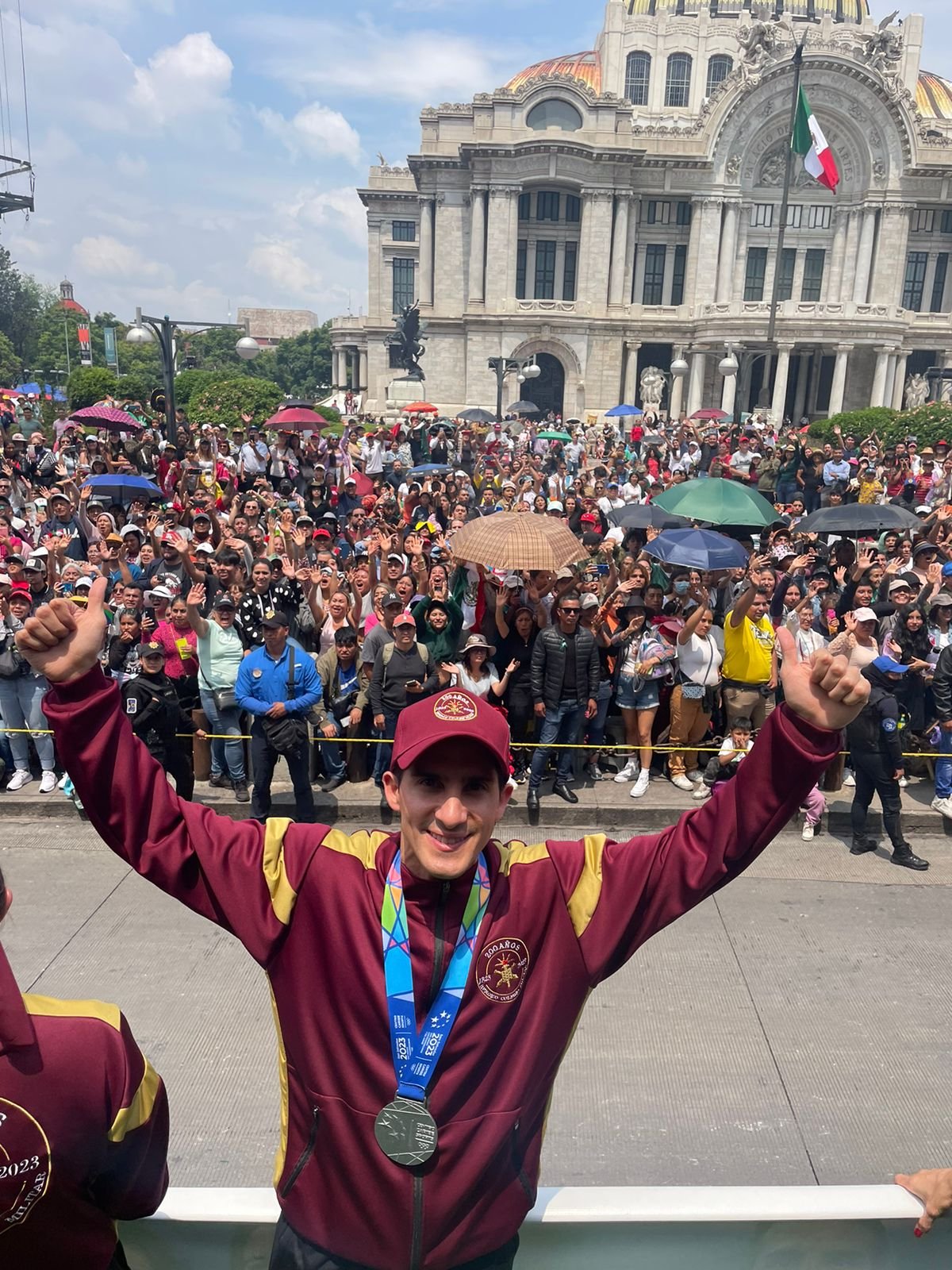 Rommel Pacheco participa en Desfile Cívico Militar
