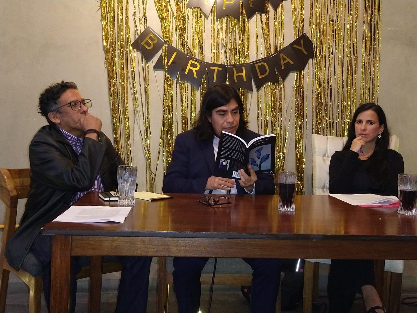 Presentan el libro "El Oficio de los Sueños" / Obra prima Alejandro Carro / México