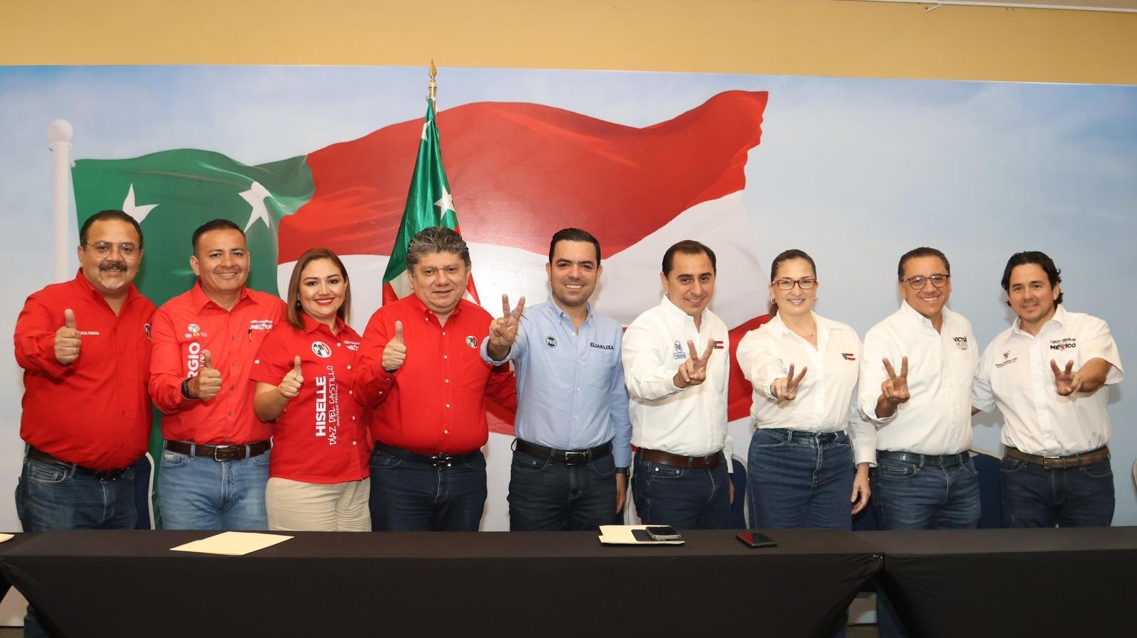Los presidentes del PAN y el PRI y los candidatos de la alianza presentan plan para proteger y apoyar a las familias mexicanas