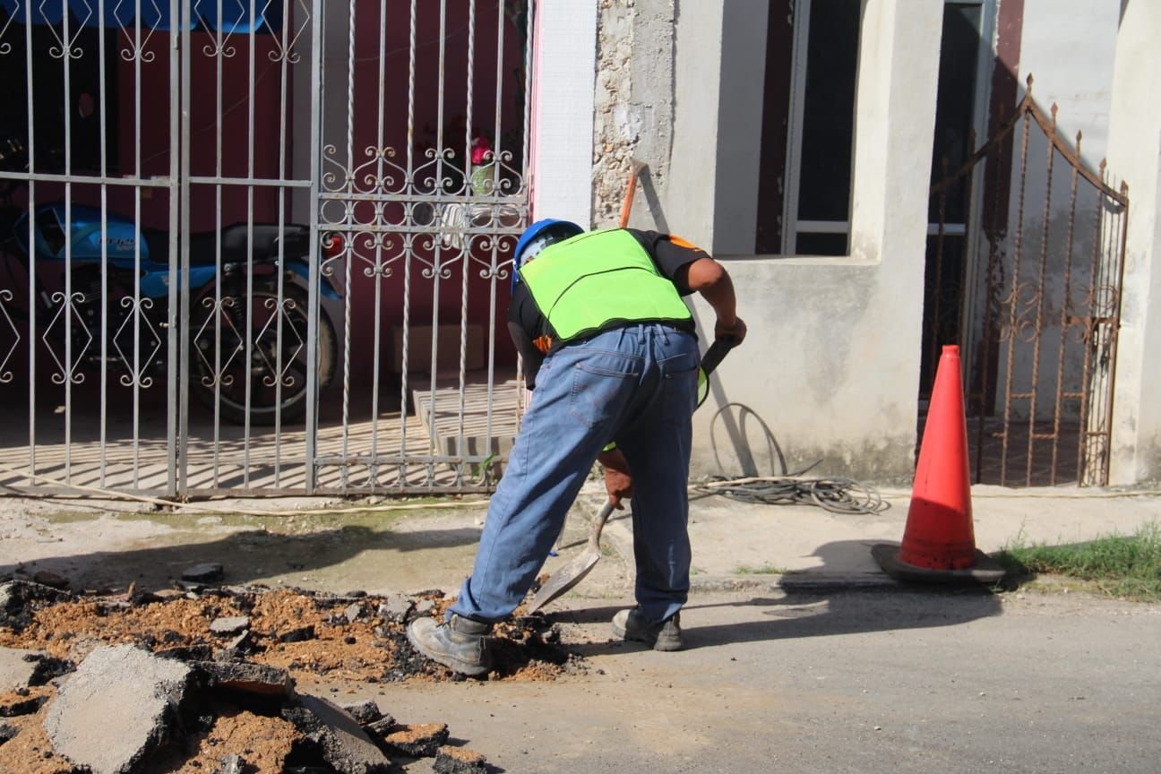 Construyen más pozos pluviales en Umán