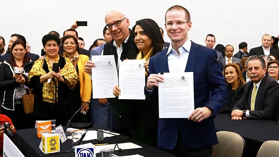 La rebelión en el frente
