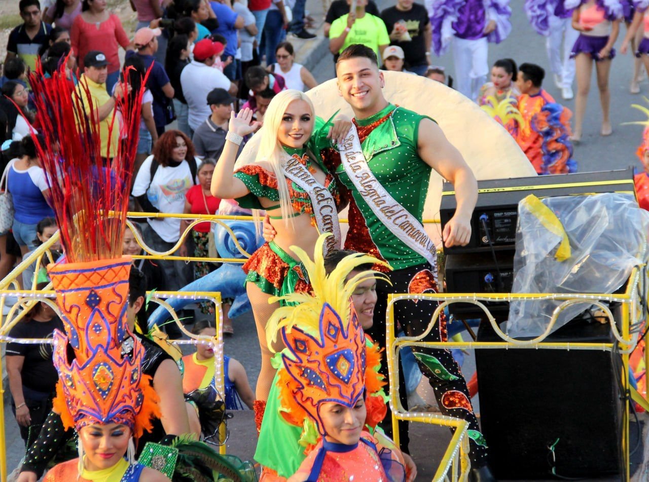 En unidad, cancunenses celebran último día del Carnaval 2024
