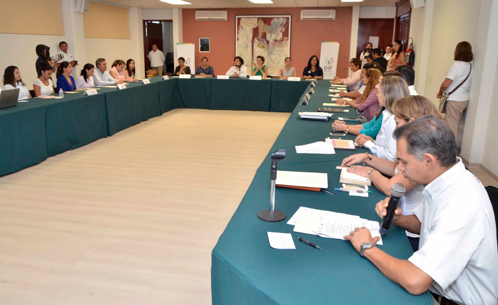 Reunión de trabajo para el seguimiento a la vinculación con los sistemas municipales DIF