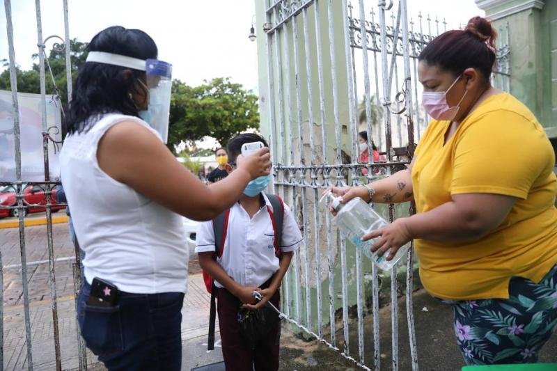 Con orden y sin contratiempos, estudiantes yucatecos regresaron a clases presenciales