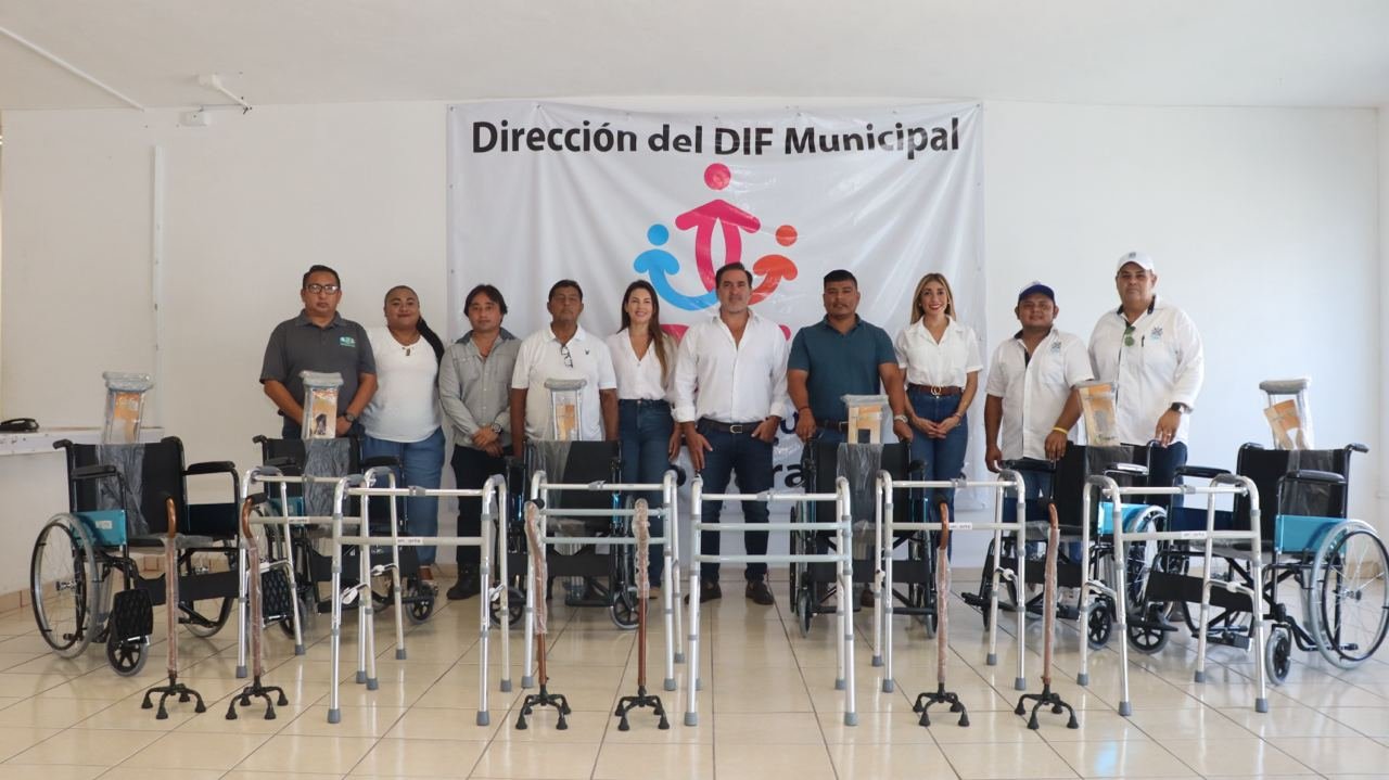 Progreso Solidario: Alcalde dona 24 aparatos ortopédicos a comisarios