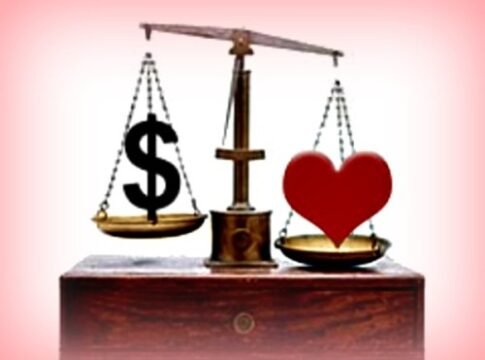 Entre el amor y el dinero: ¿Cómo ganar clientes en redes sociales?