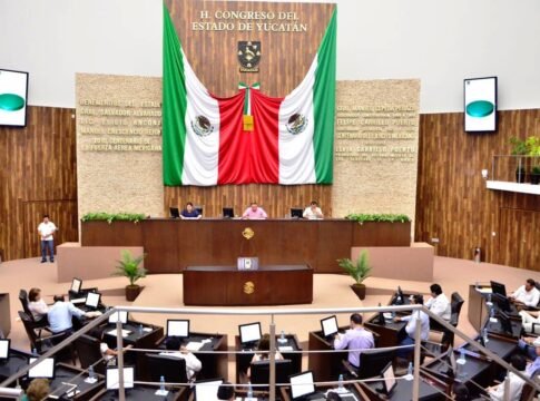 Quedan sin privilegios los políticos yucatecos