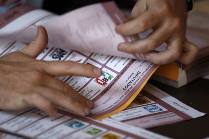 ENRIQUEciendo la noticia
